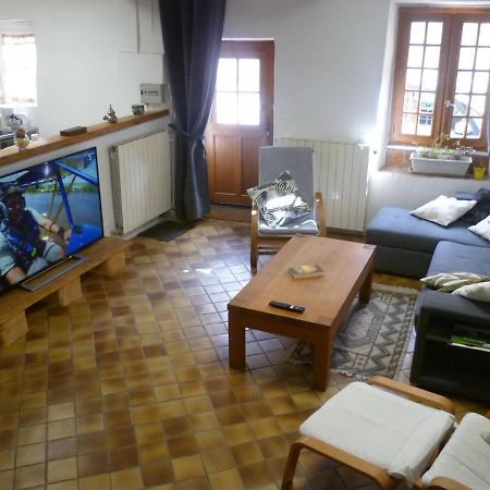 Une Maison Dans Le Village Ribiers Экстерьер фото